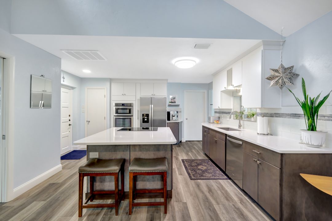 4117 SE 1st Pl, Cape Coral, FL 33904