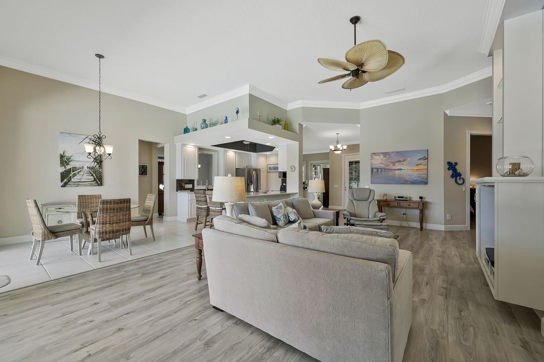 3964 Upolo Ln, Naples, FL 34119