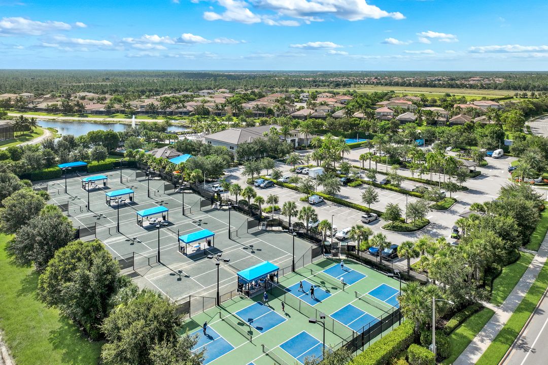 4118 Aspen Chase Dr, Naples, FL 34119