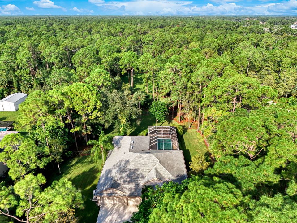 661 27th St NW, Naples, FL 34120