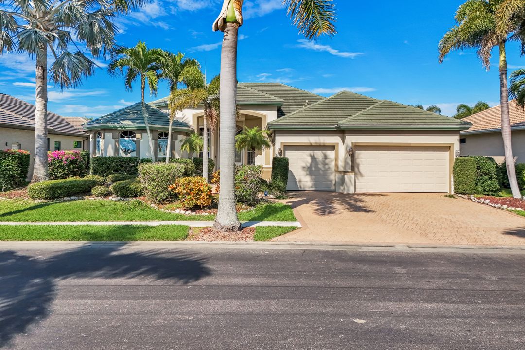 15930 Catalpa Cove Dr, Fort Myers, FL 33908