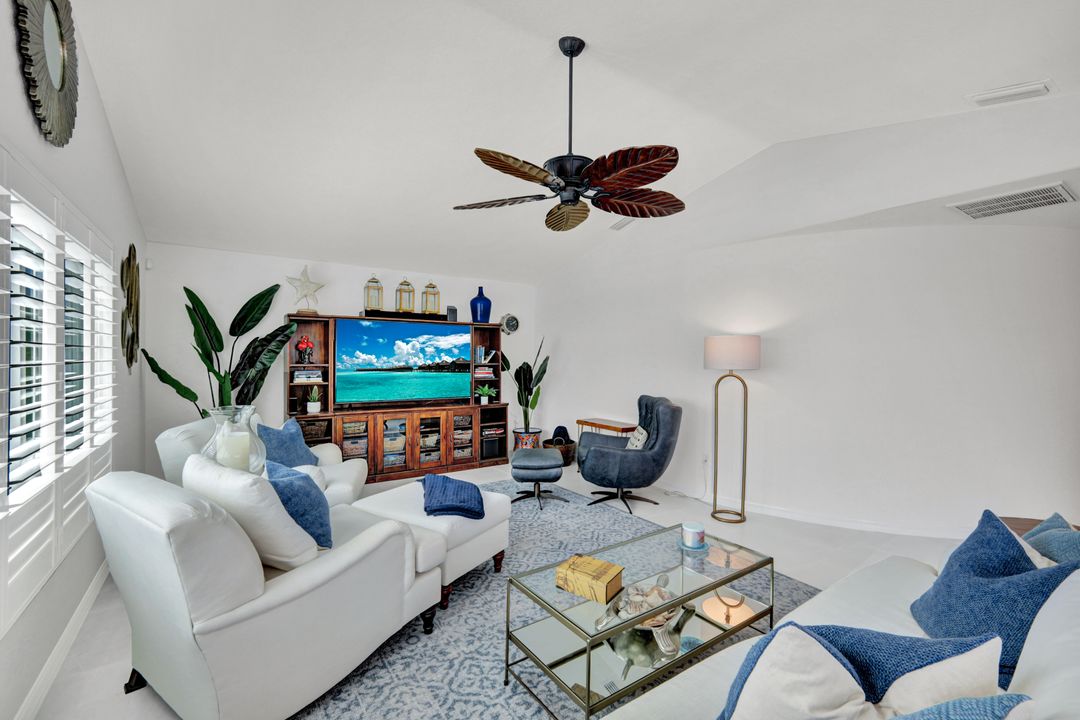 2310 SW 43rd Terrace, Cape Coral, FL 33914