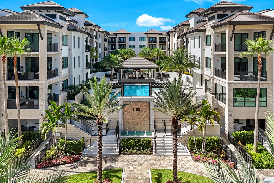 1130 3rd Ave S #207, Naples, FL 34102