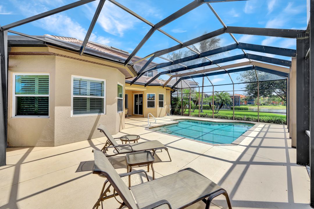 6172 Dogleg Dr, Naples, FL 34113