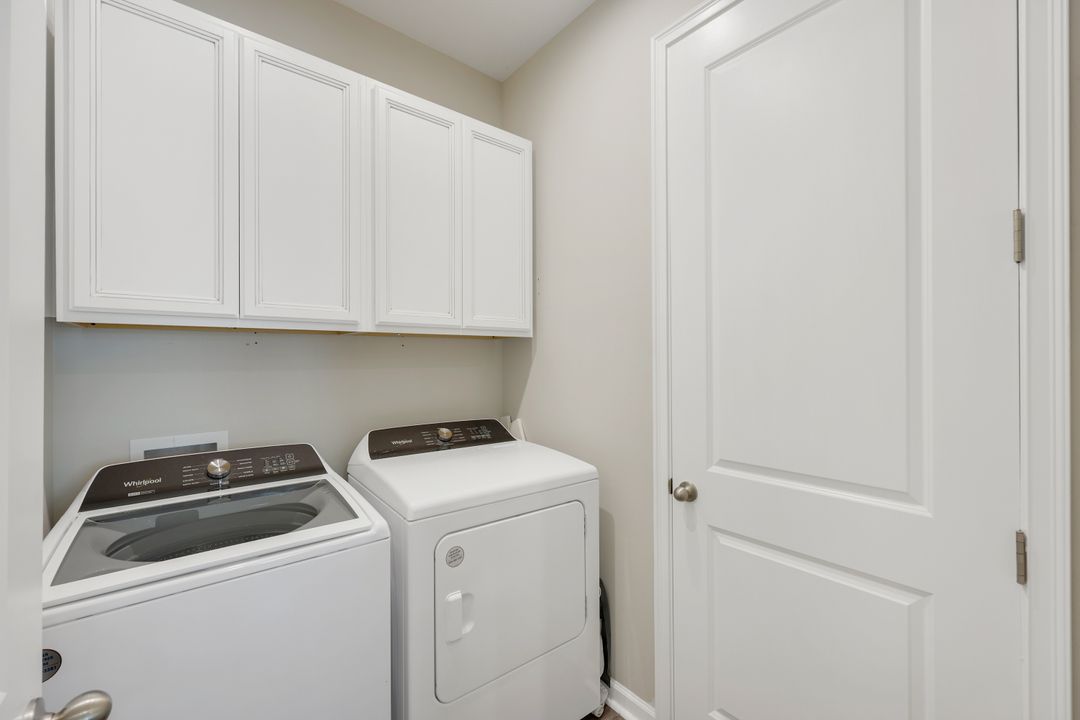 10341 Bonavie Cv Dr, Fort Myers, FL 31570