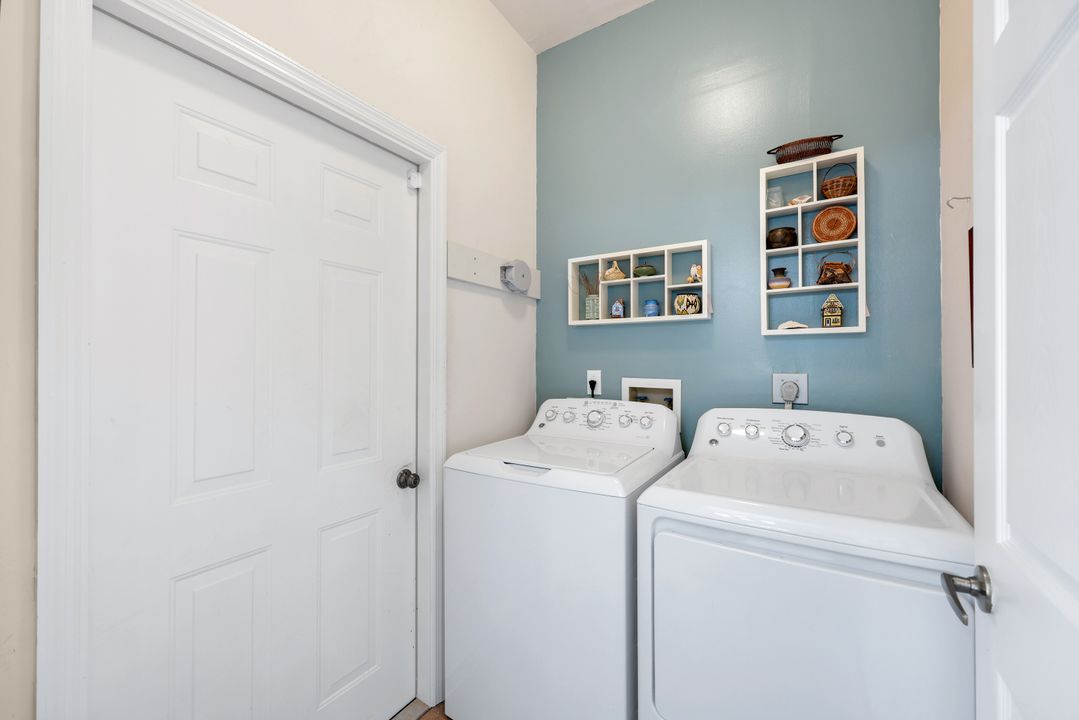 6956 Lone Oak Blvd, Naples, FL 34109