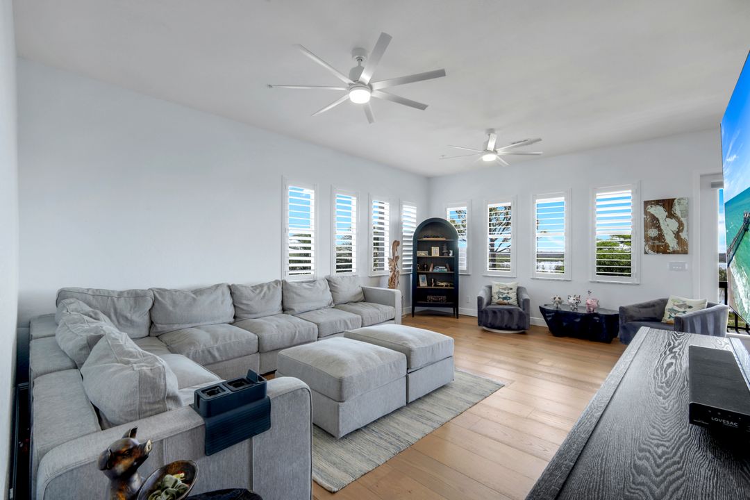 5257 Western Dr, Saint James City, FL 33956