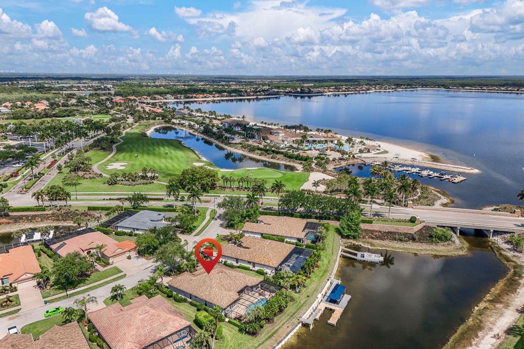 8810 Spinner Cove Ln, Naples, FL 34120