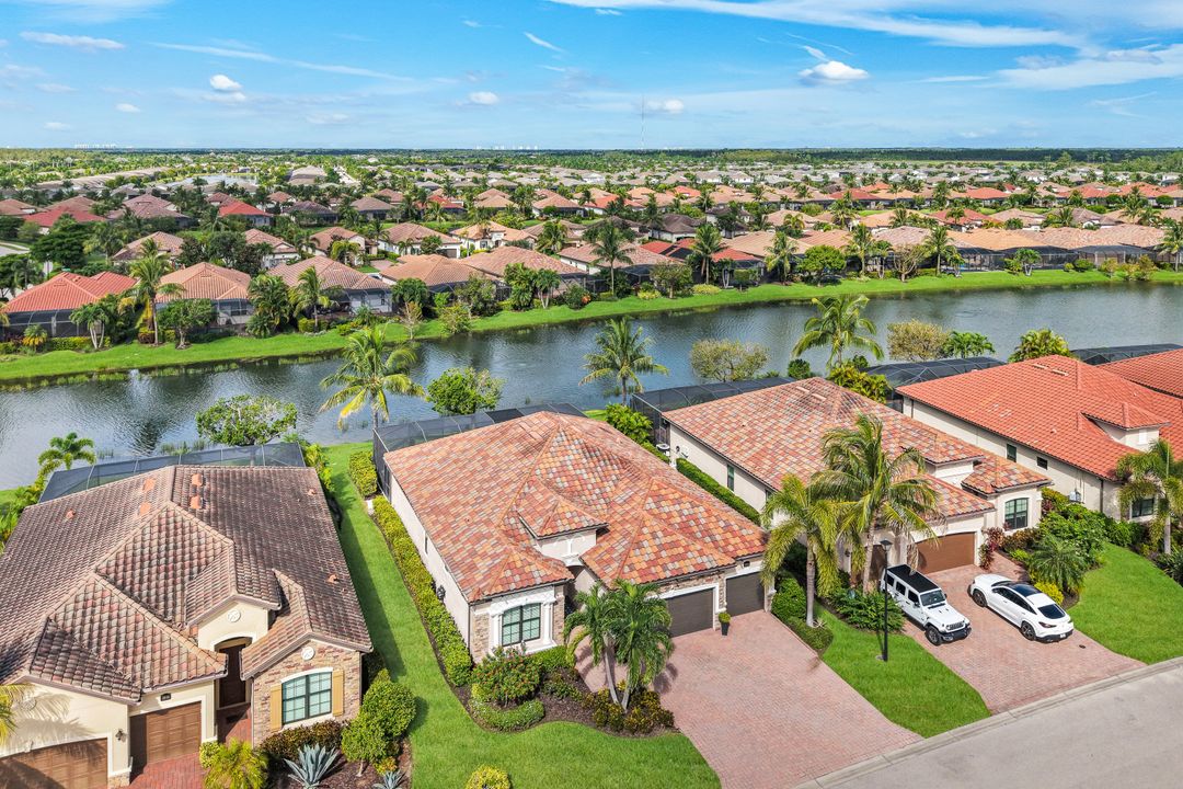 28112 Kerry Ct, Bonita Springs, FL 34135