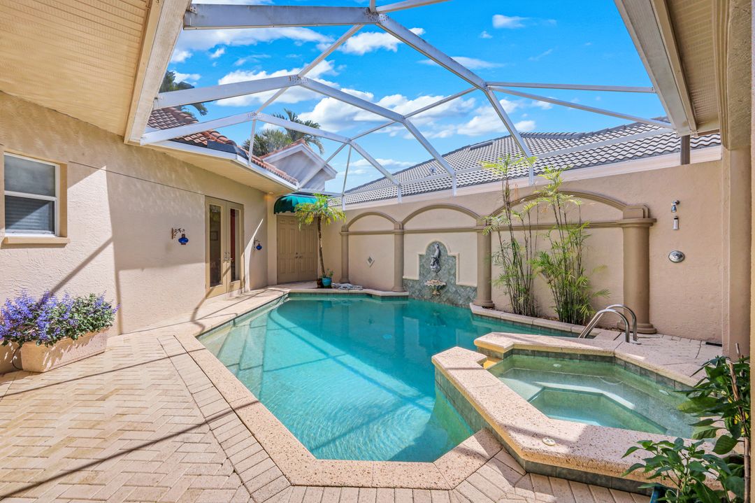 4959 Bollard Ct, Naples, FL 34112