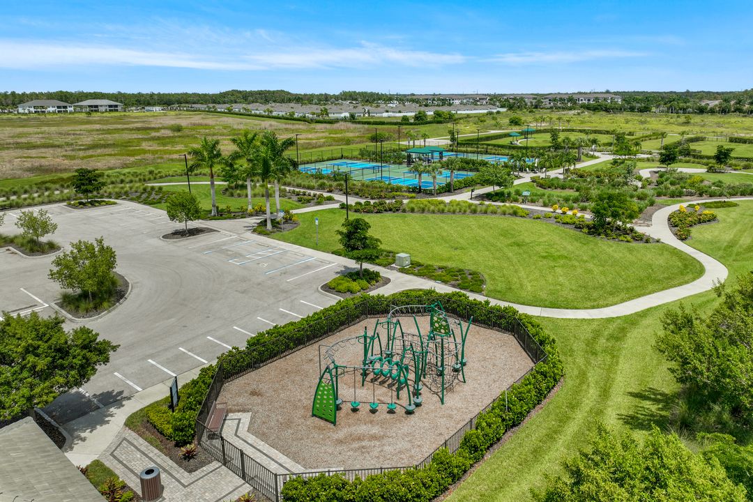 11720 Canal Grande Dr, Fort Myers, FL 33913