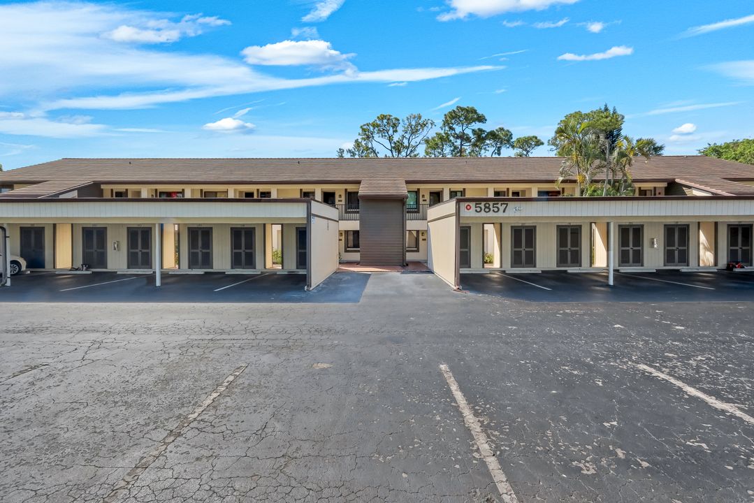 5857 Rattlesnake Hammock Rd, Naples, FL 34113