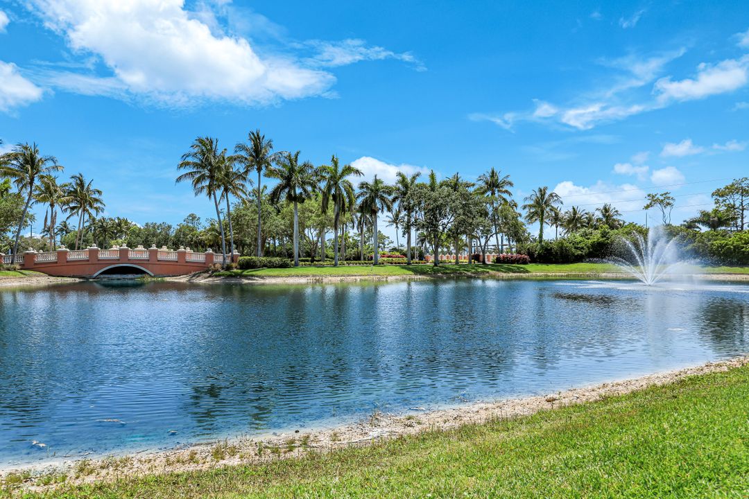 7221 Bellini Way, Naples, FL 34114