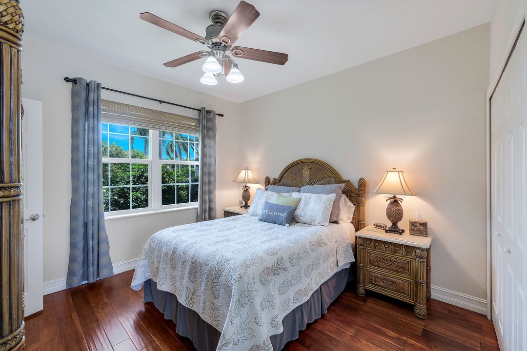 910 Montego Ct, Marco Island, FL 34145