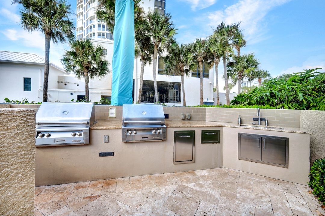 4551 Gulf Shore Blvd N #505, Naples, FL 34103