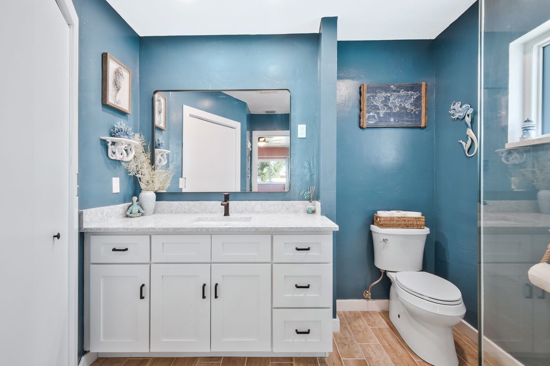 3926 Country Club Blvd, Cape Coral, FL 33904