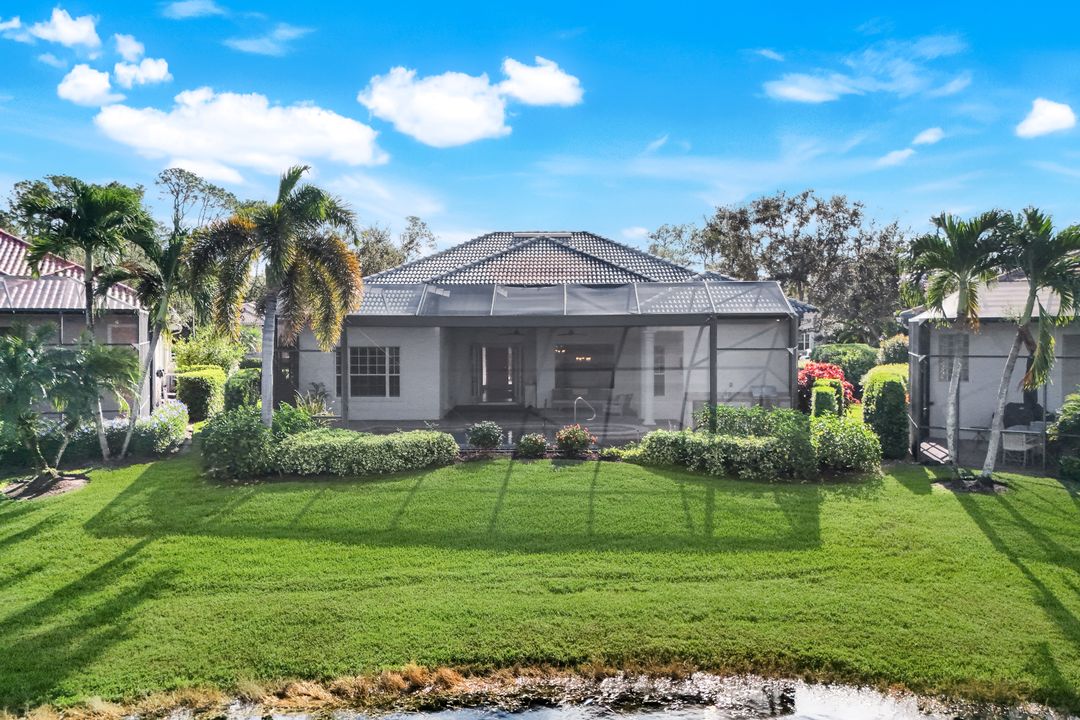 5799 Hammock Isles Dr, Naples, FL 34119