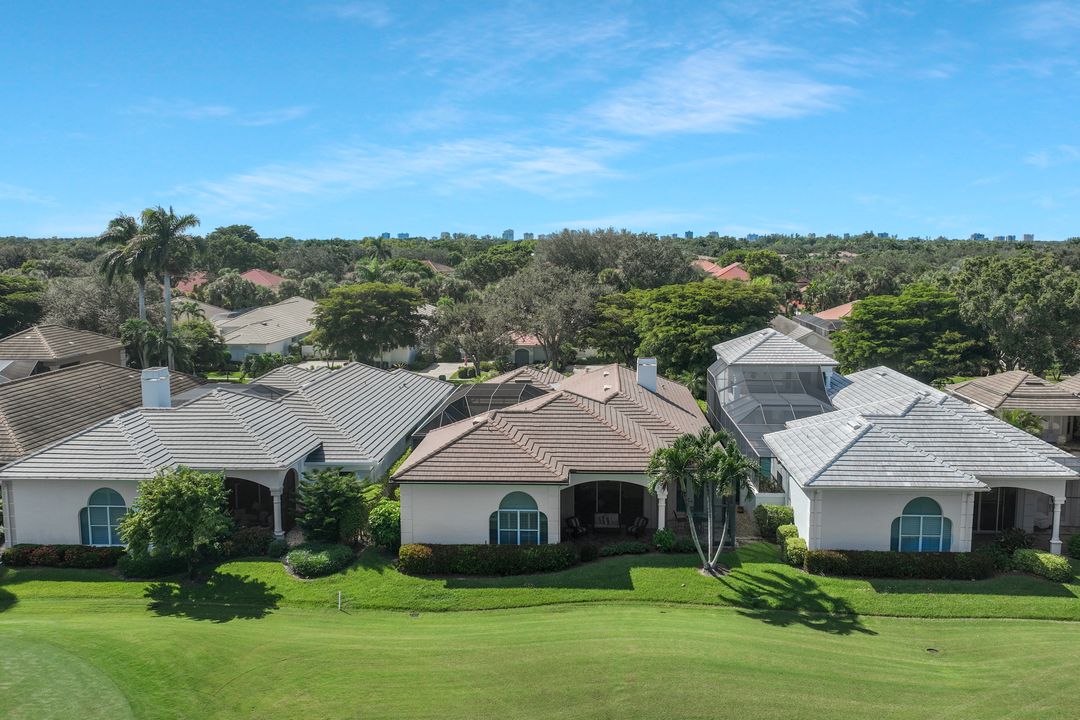 5058 Kensington High St, Naples, FL 34105