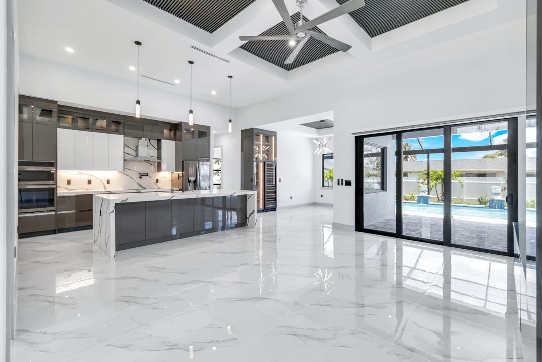 405 Mohawk Pkwy, Cape Coral, FL 33914