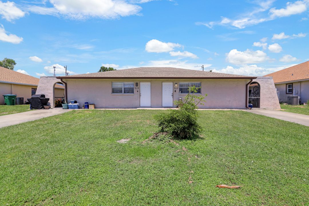 913 SE 13th St  #913/915, Cape Coral, FL 33990