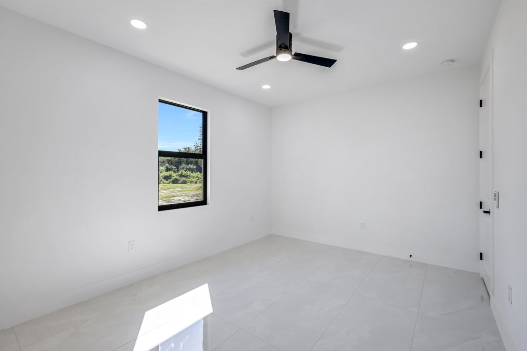 507 Prospect Ave, Lehigh Acres, FL 33972