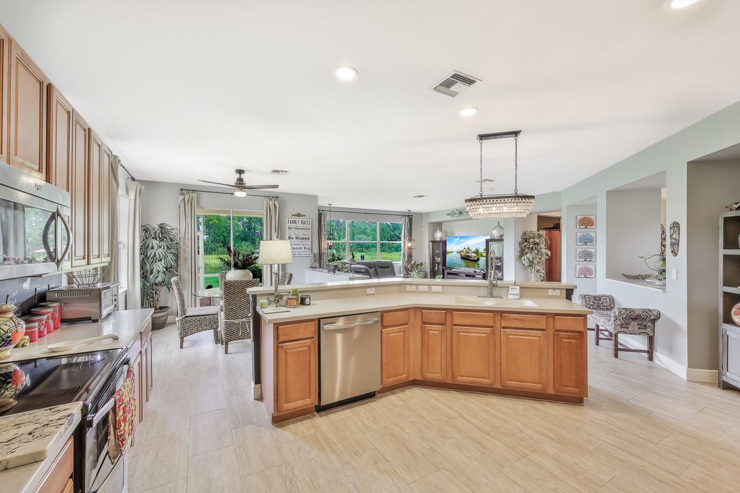 18261 Pine Nut Ct, Lehigh Acres, FL 33972