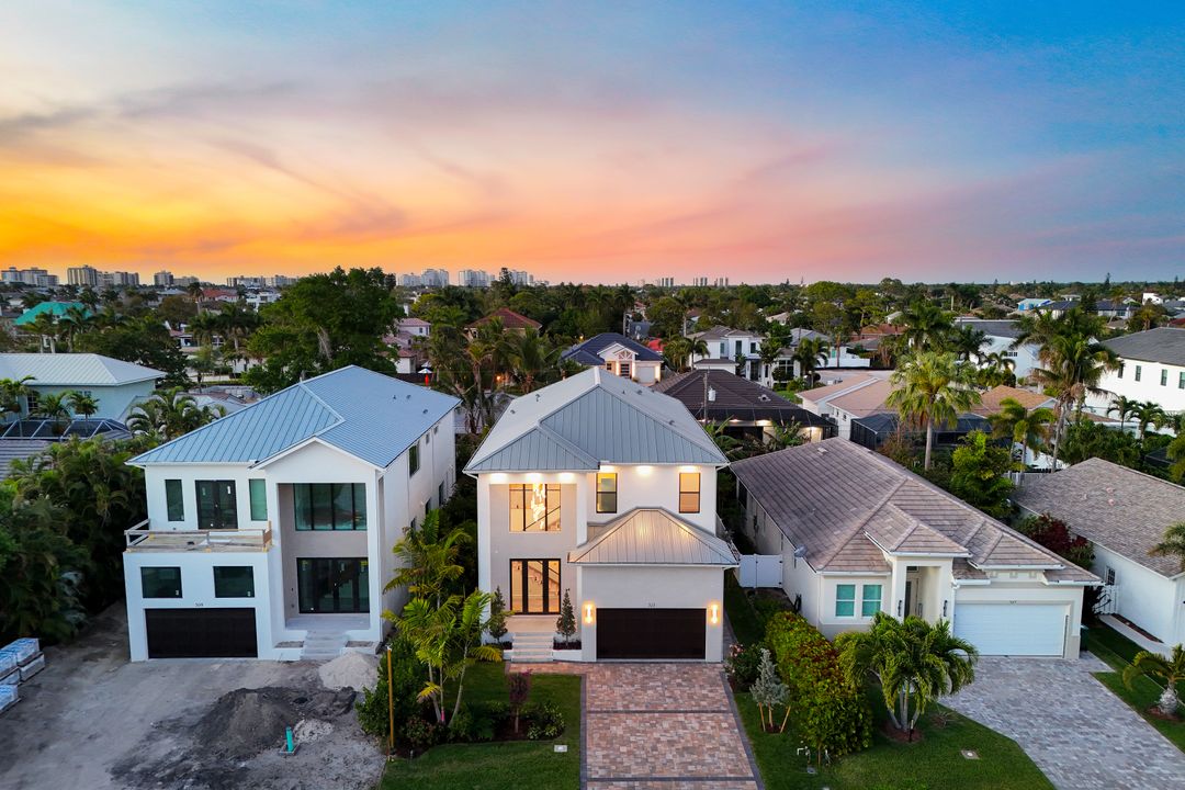 513 92nd Ave N, Naples, FL 34108