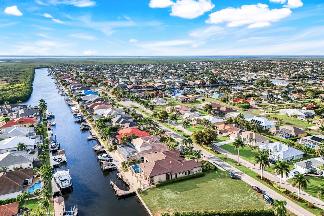 2304 El Dorado Pkwy W, Cape Coral, FL 33914