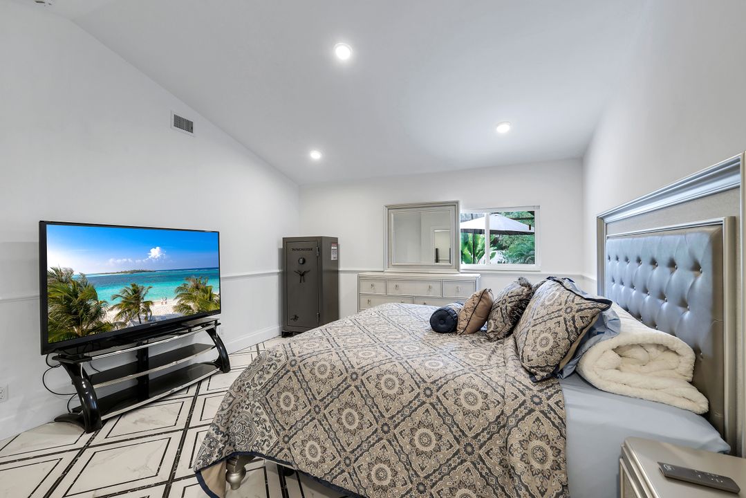 5140 17th Ct SW, Naples, FL 34116