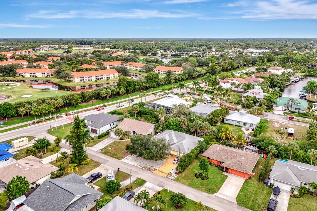 27065 Belle Rio Dr, Bonita Springs, FL 34135