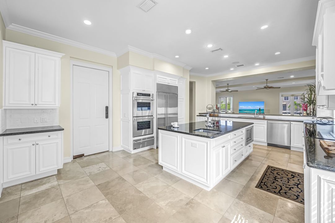 175 Topanga Dr, Bonita Springs, FL 34134