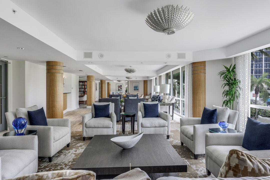 4041 Gulf Shore Blvd N #PH-6, Naples, FL 34103