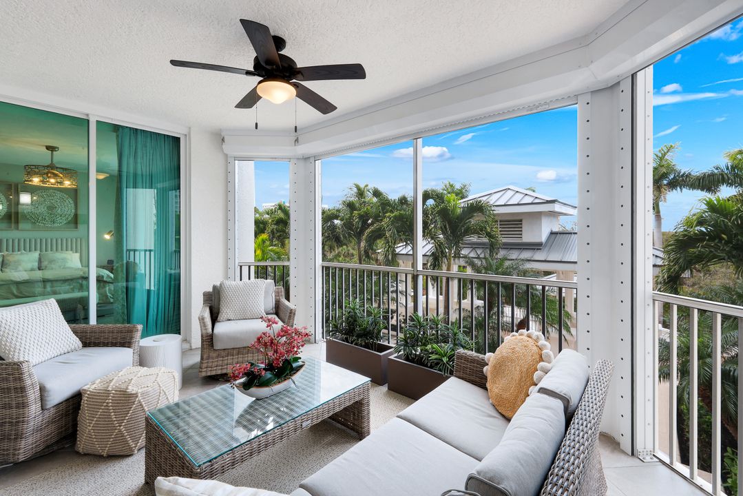 325 Dunes Blvd #204, Naples, FL 34110