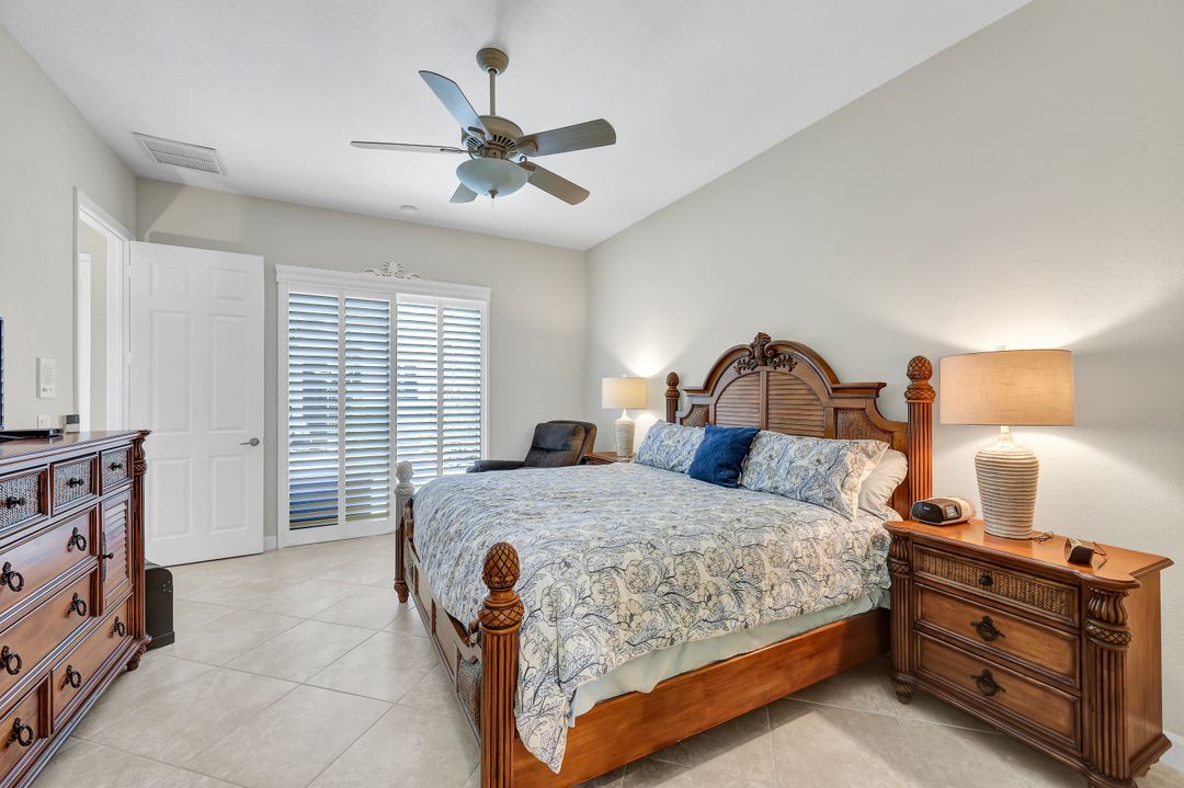 6006 Highwood Park Ln, Naples, FL 34110