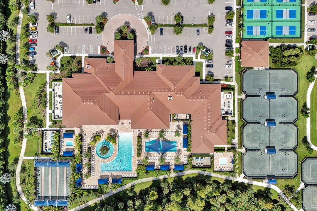 12261 Windamere Trl, Naples, FL 34120