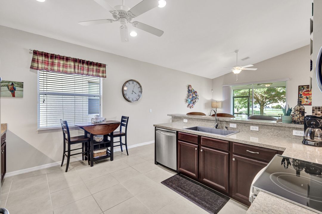 8627 Sumner Ave, Fort Myers, FL 33908