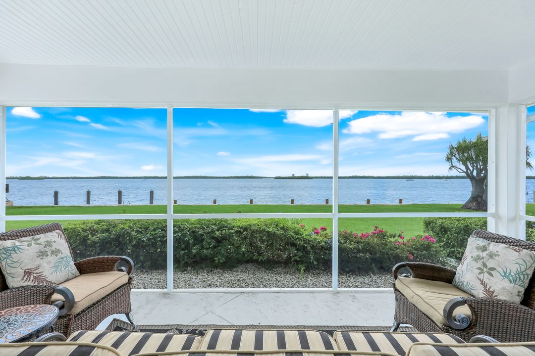 1268 Laurel Ct, Marco Island, FL 34145