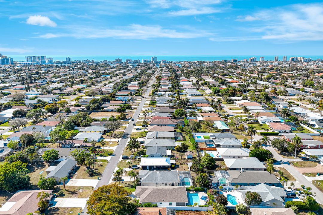 761 99th Ave N, Naples, FL 34108