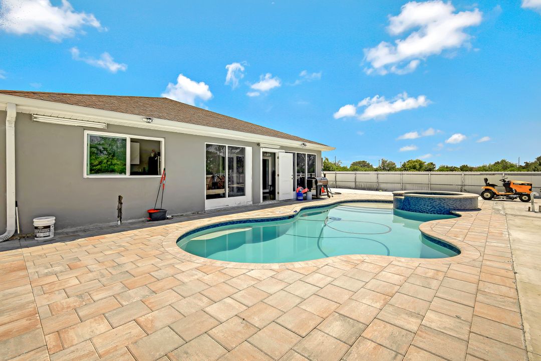 2906 15th St SW, Lehigh Acres, FL 33976