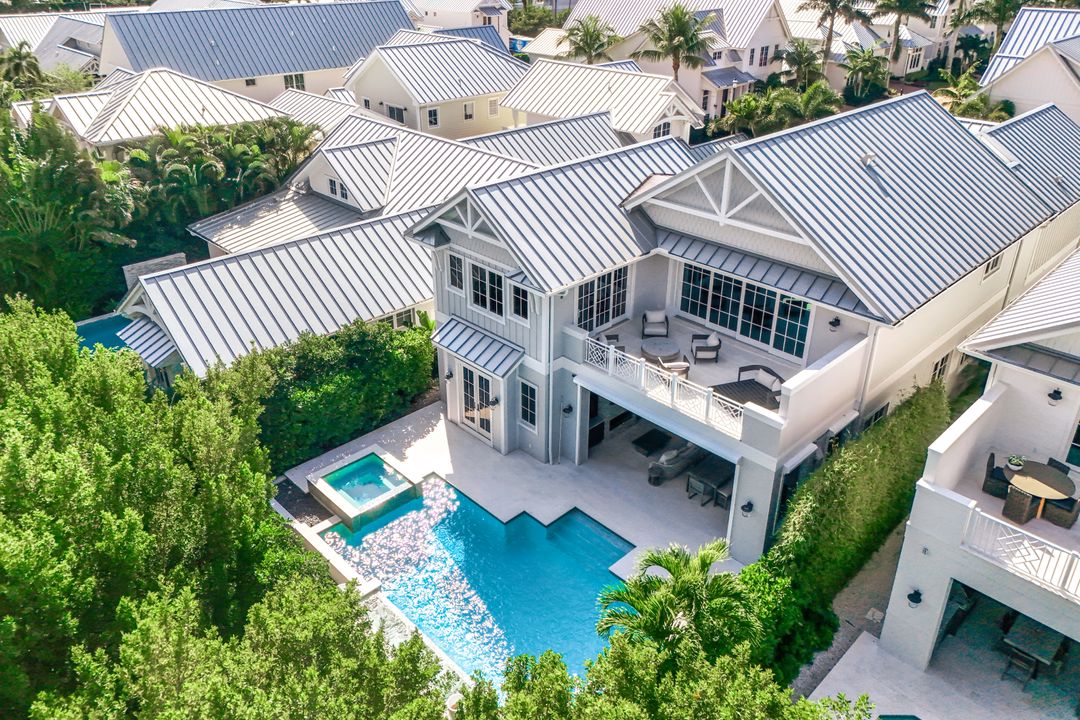 91 14th St S, Naples, FL 34102