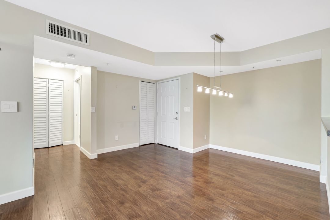 1280 Wildwood Lakes Blvd #104, Naples, FL 34104
