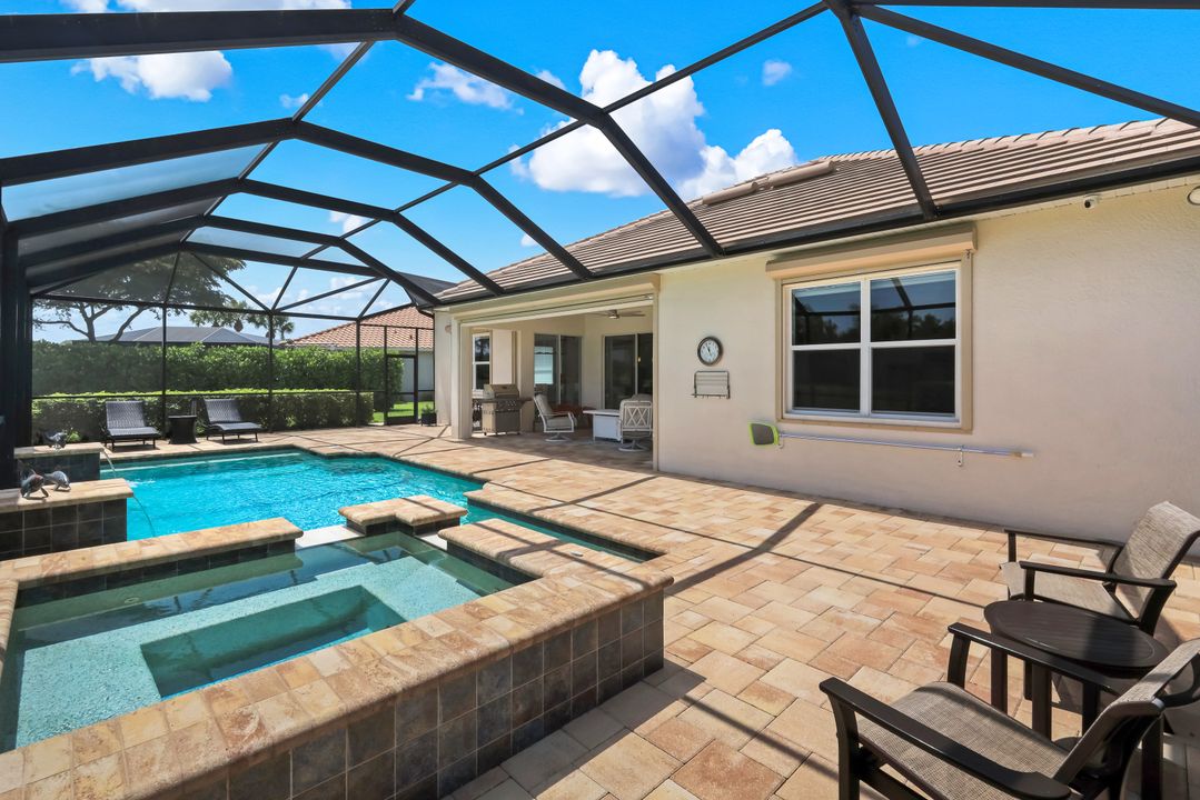 9259 Fieldstone Ln, Naples, FL 34120