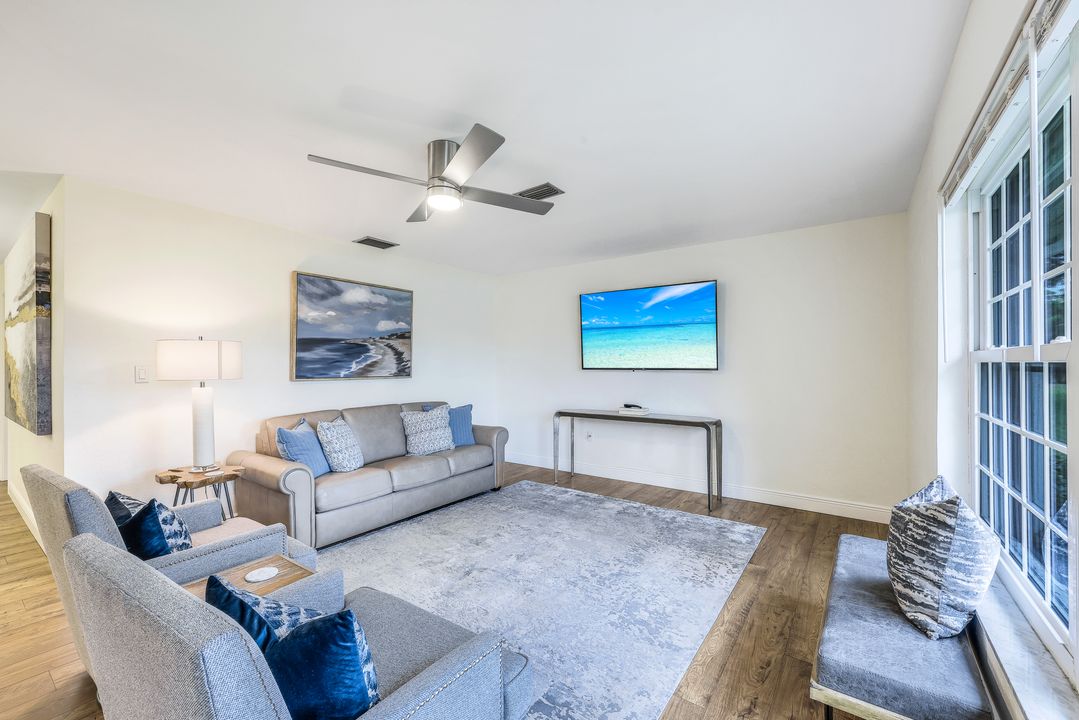 6890 Hendry Creek Dr, Fort Myers, FL 33908