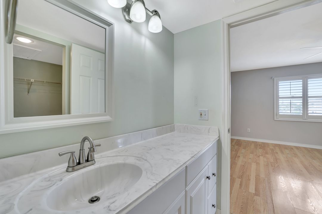 1051 Foxfire Ln #309, Naples, FL 34104
