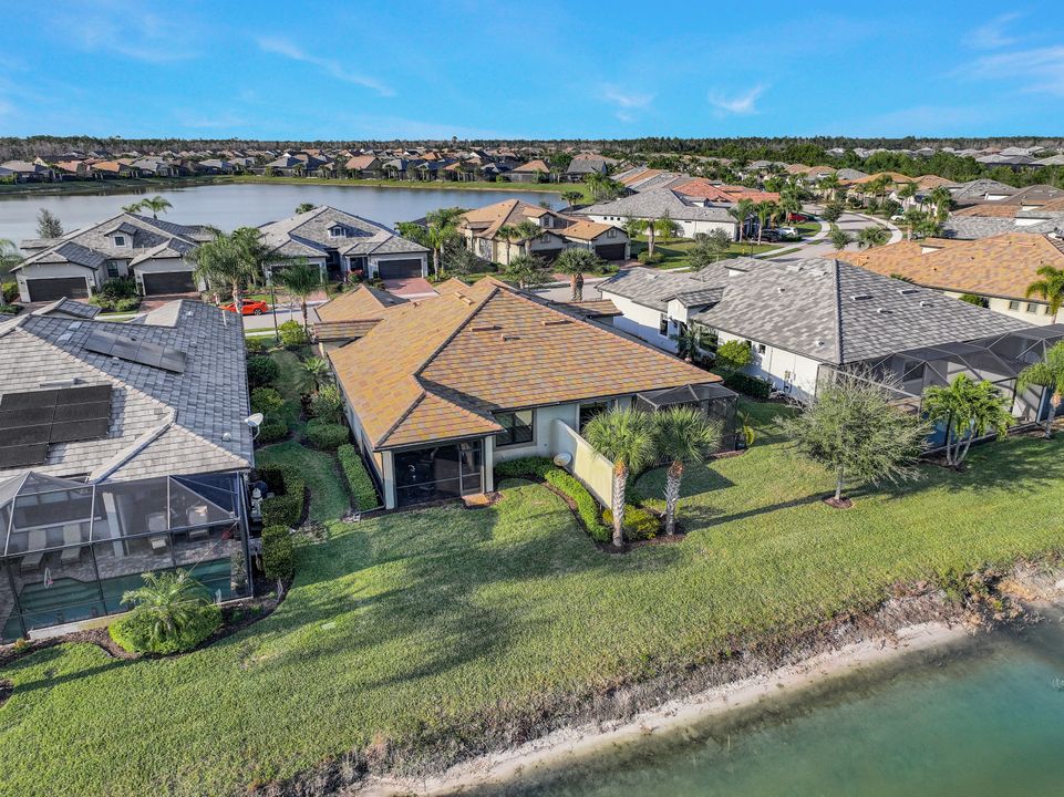 7790 Jacaranda Ln, Naples, FL 34114
