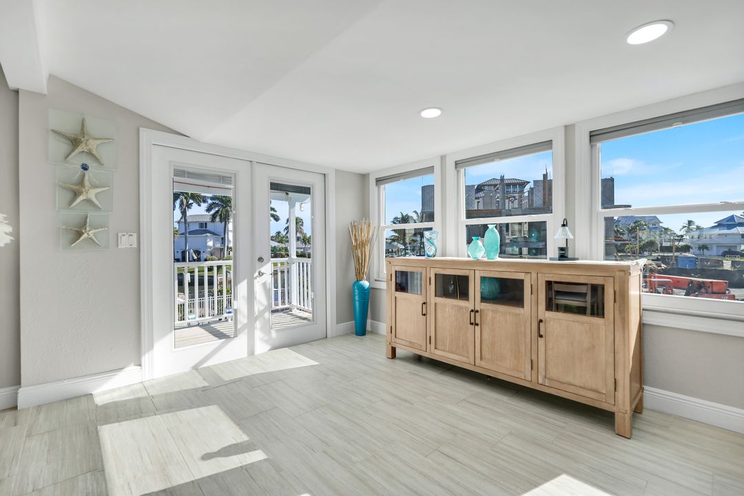 100 Tarpon Rd, Fort Myers Beach, FL 33931