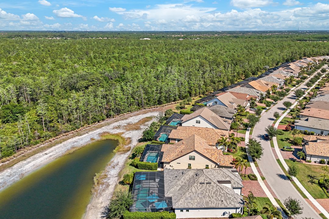 7597 Blackberry Dr, Naples, FL 34114