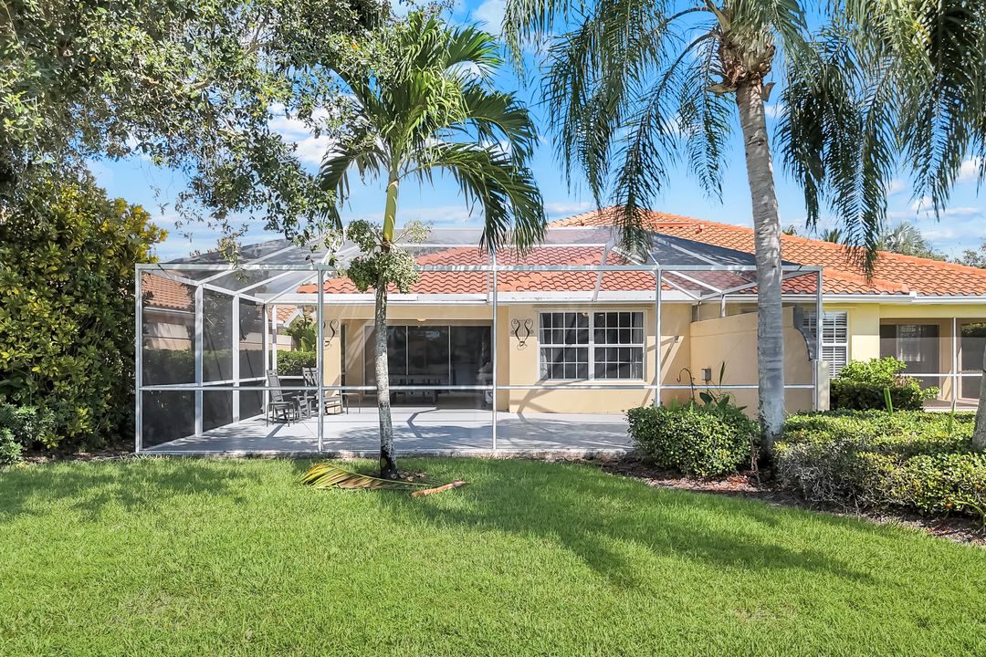 4251 Redonda Ln, Naples, FL 34119