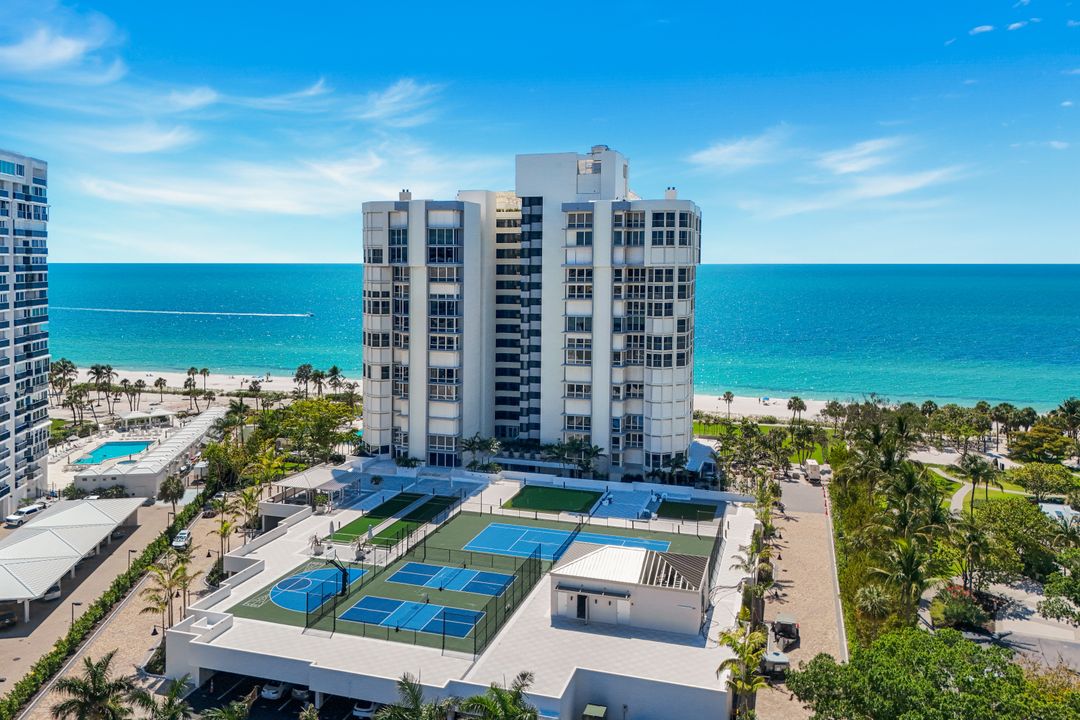 4051 Gulf Shore Blvd N #700, Naples, FL 34103
