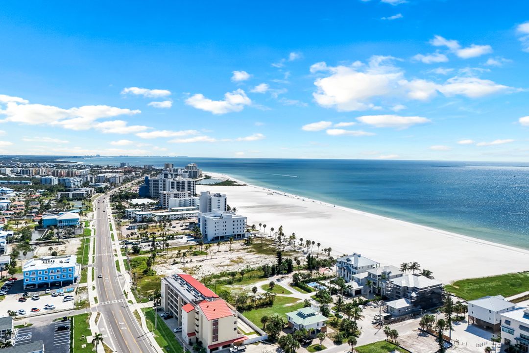 6145 Court St, Fort Myers Beach, FL 33931